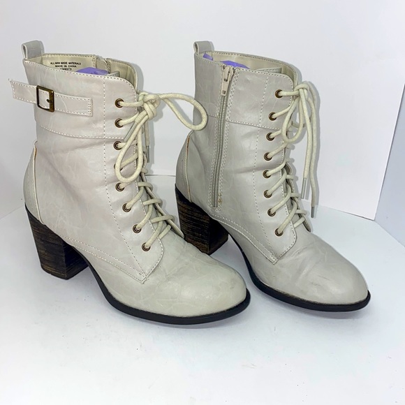 Diba Shoes Diba Booties Similar To Bcbg In Cream Color Women Us 85 Very Hip Chic Poshmark